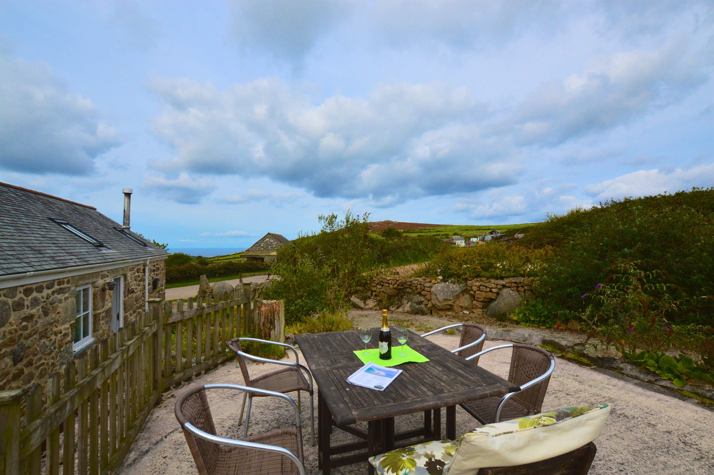 The Milking Parlour, dog friendly cottage St Ives, family